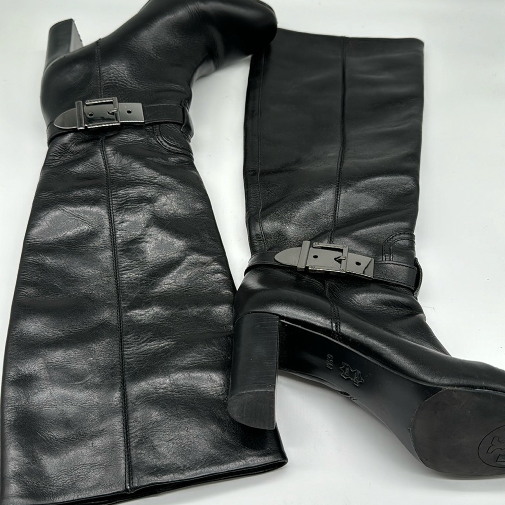 Tory Burch high boots 6 1/2. Excellent condition